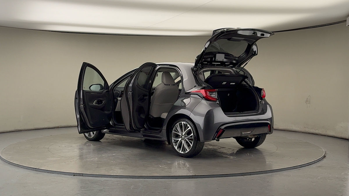 Used Toyota Yaris 2022 for sale - 77277062: Photo 43