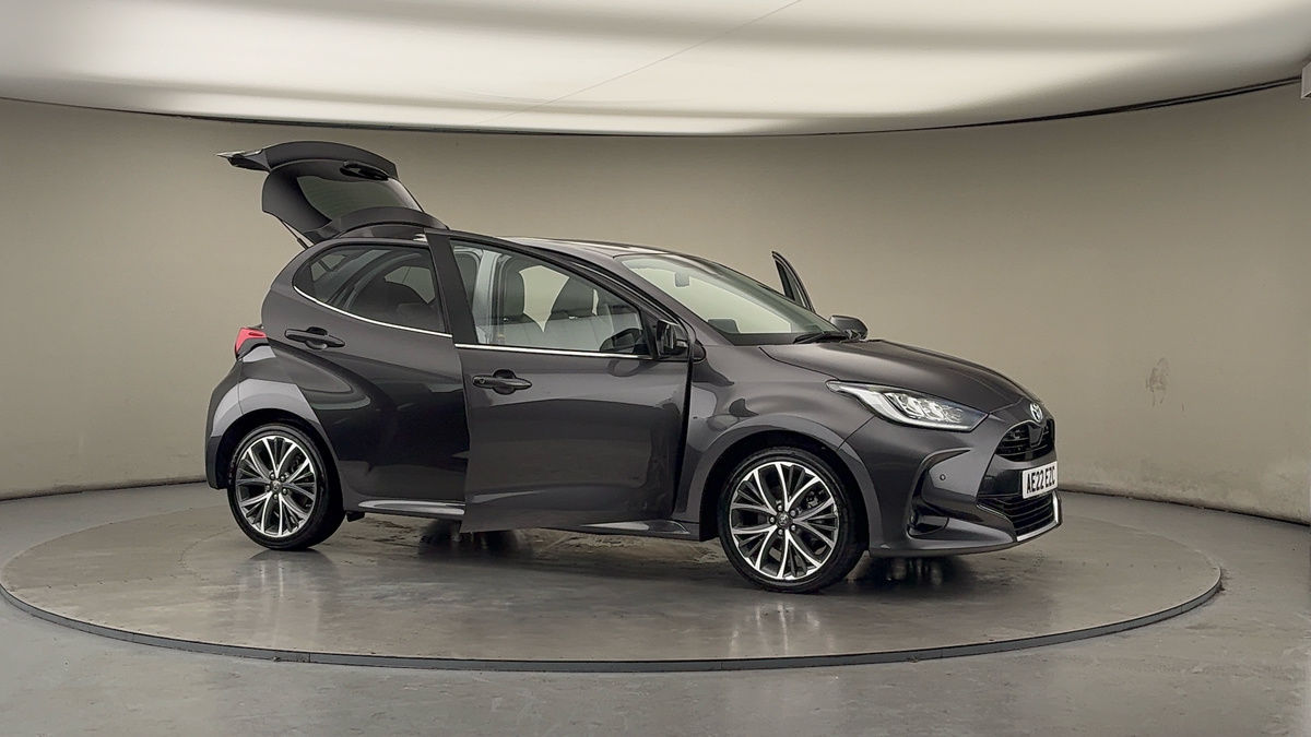 Used Toyota Yaris 2022 for sale - 77277062: Photo 54