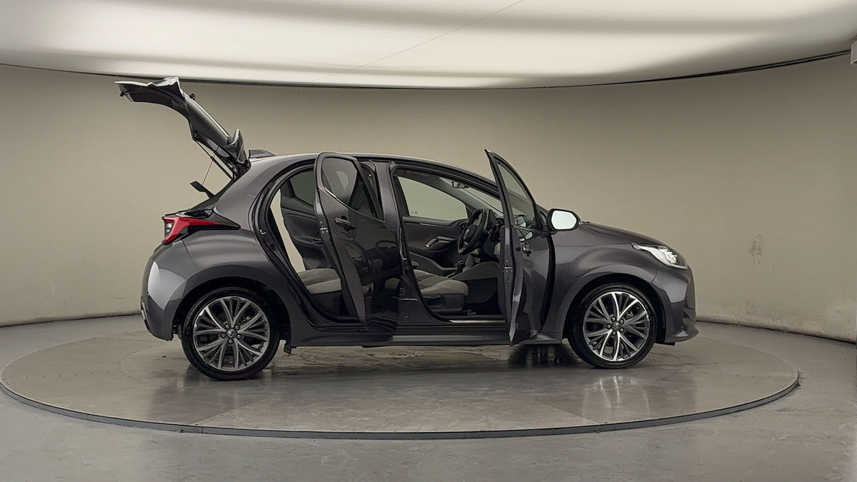 Used Toyota Yaris 2022 for sale - 77277062: Photo 56