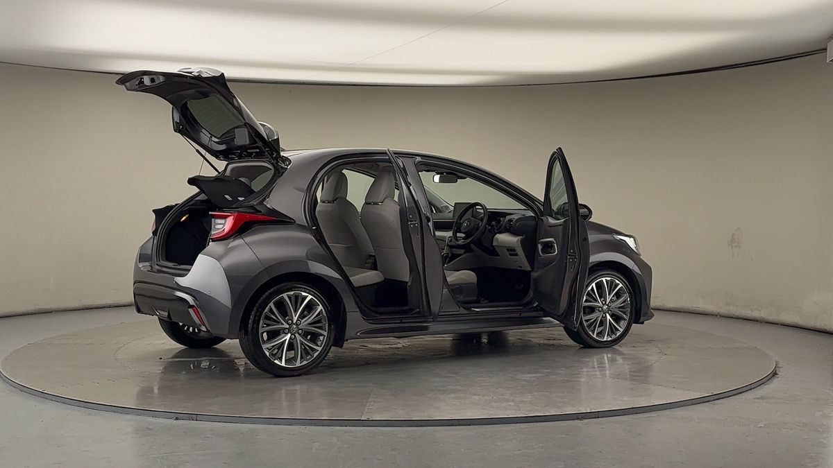 Used Toyota Yaris 2022 for sale - 77277062: Photo 57