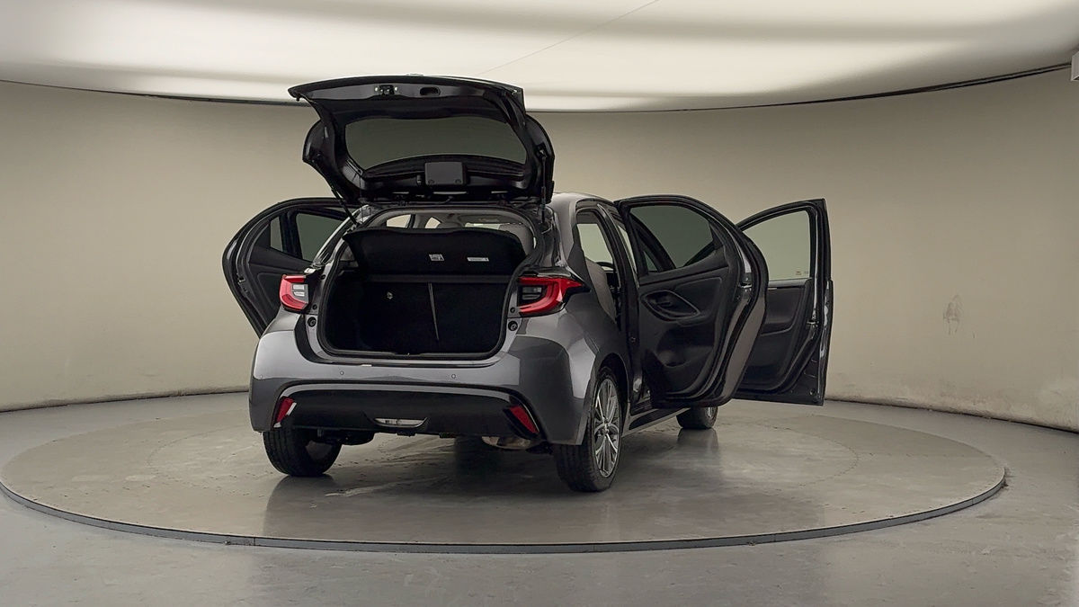 Used Toyota Yaris 2022 for sale - 77277062: Photo 59