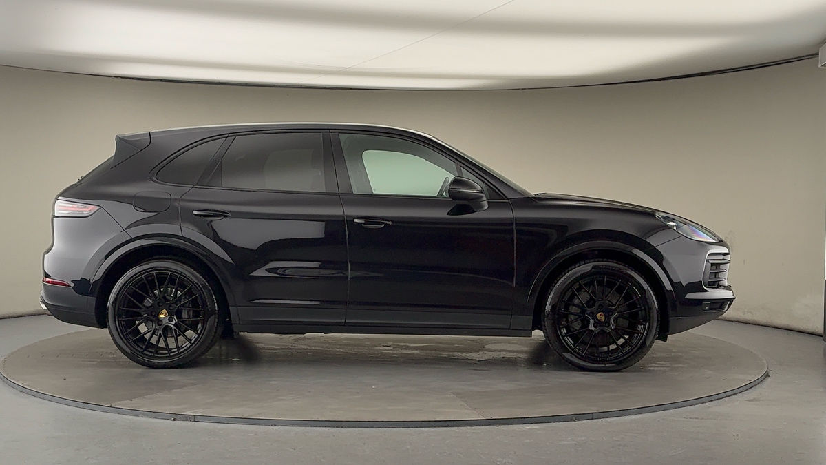 Used Porsche Cayenne 2018 for sale - 77014699: Photo 16