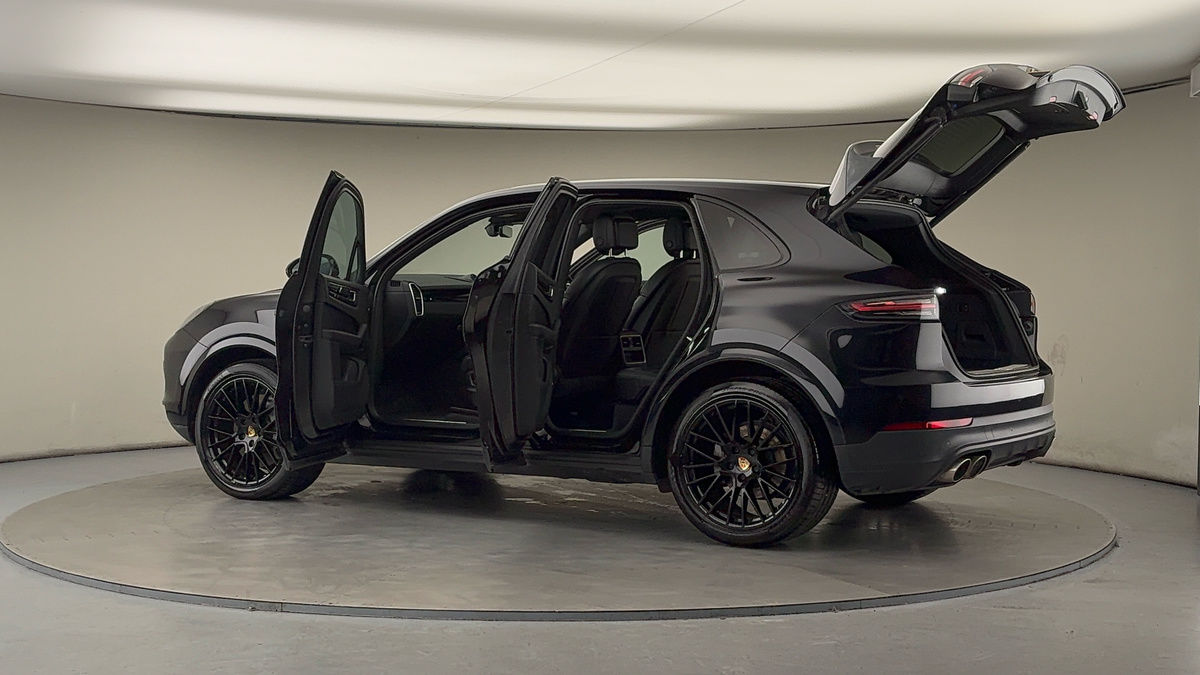 Used Porsche Cayenne 2018 for sale - 77014699: Photo 47