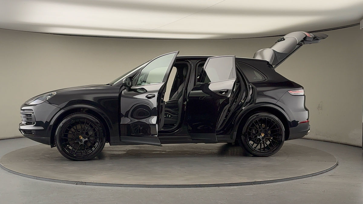 Used Porsche Cayenne 2018 for sale - 77014699: Photo 49