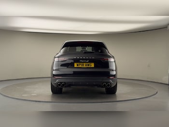 Used Porsche Cayenne 2018 for sale - 77014699: Photo