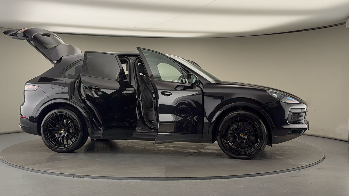 Used Porsche Cayenne 2018 for sale - 77014699: Photo 57