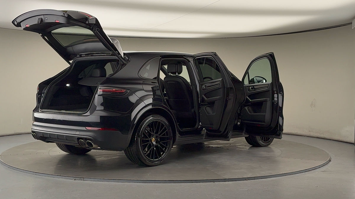 Used Porsche Cayenne 2018 for sale - 77014699: Photo 60