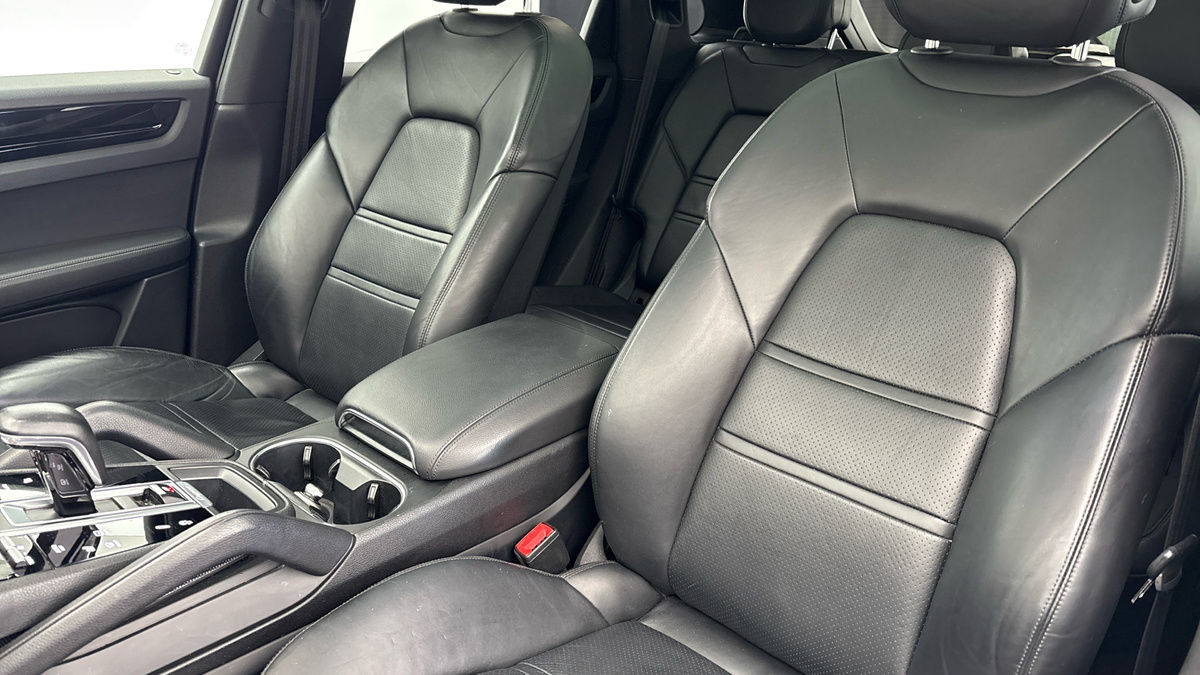 Used Porsche Cayenne 2018 for sale - 77014699: Photo 7