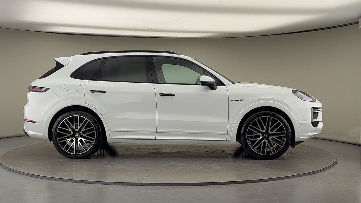 Used Porsche Cayenne 2025 for sale - 76583104: Photo 16