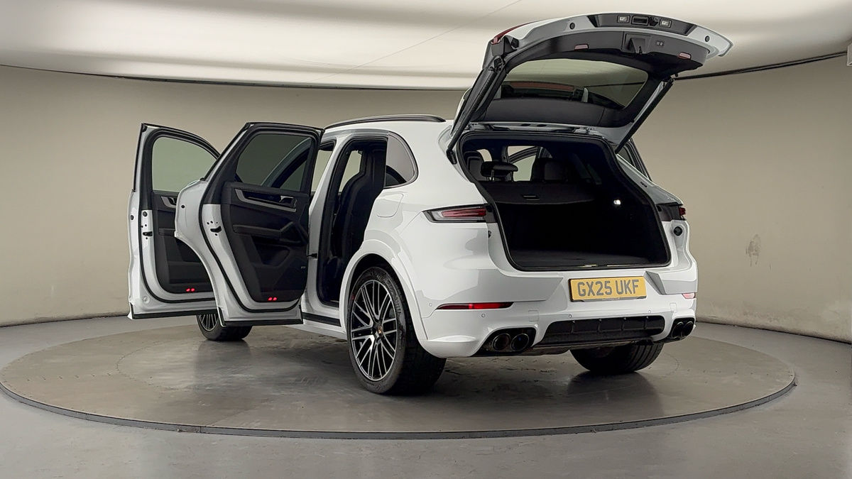 Used Porsche Cayenne 2025 for sale - 76583104: Photo 23