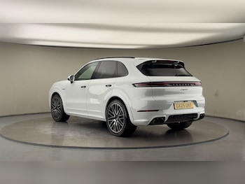 Used Porsche Cayenne 2025 for sale - 76583104: Photo
