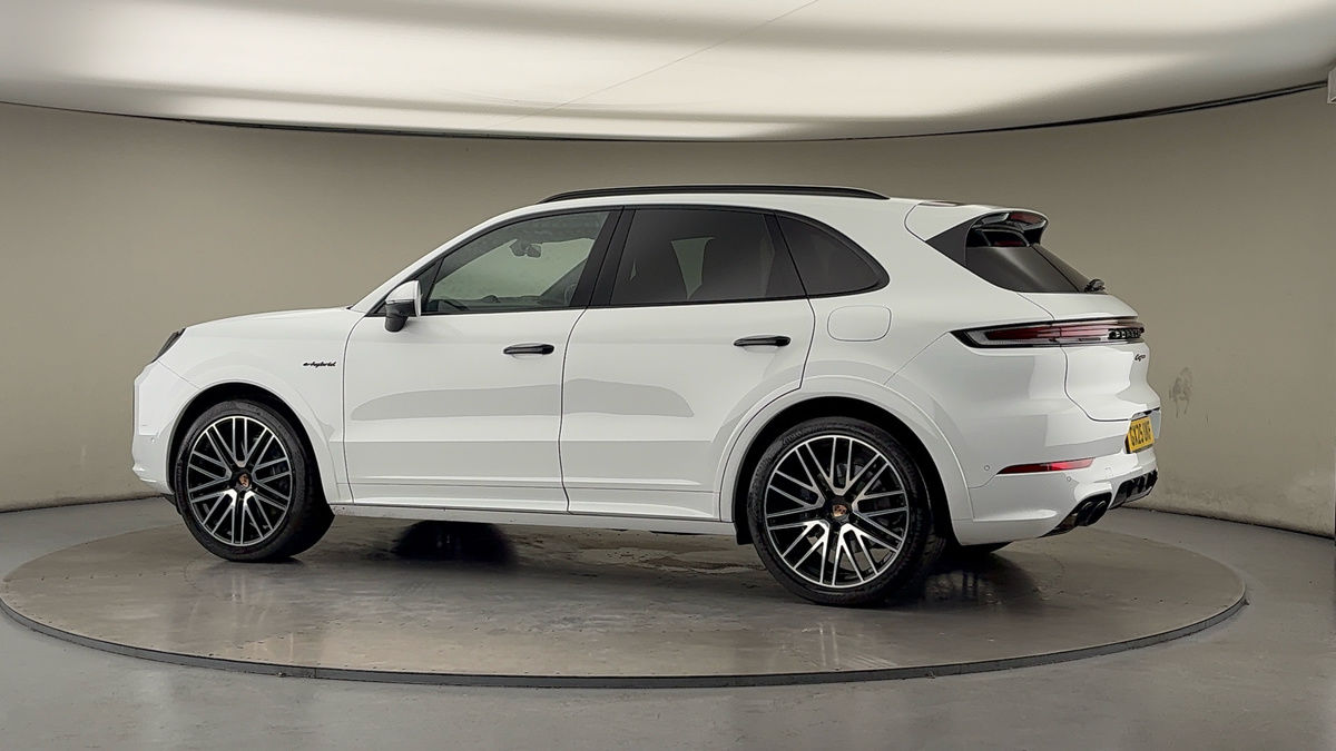 Used Porsche Cayenne 2025 for sale - 76583104: Photo 31