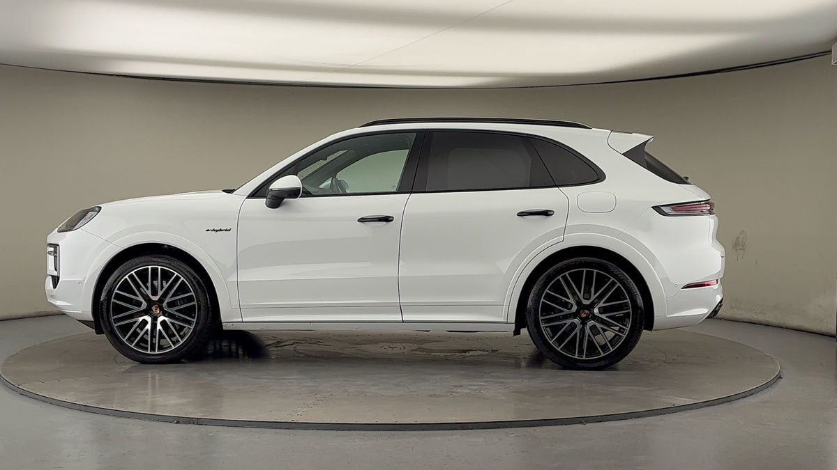 Used Porsche Cayenne 2025 for sale - 76583104: Photo 32