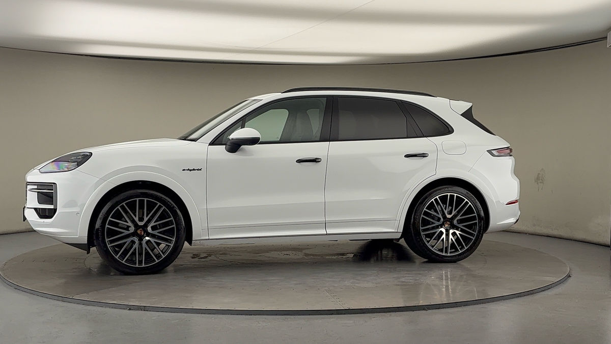 Used Porsche Cayenne 2025 for sale - 76583104: Photo 33