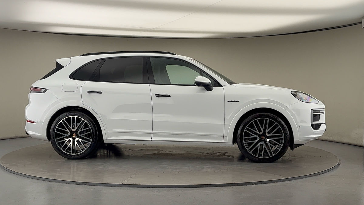Used Porsche Cayenne 2025 for sale - 76583104: Photo 41