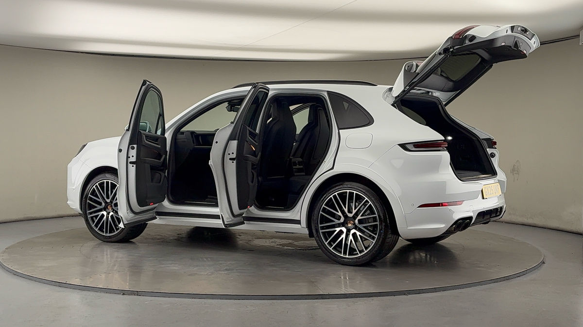 Used Porsche Cayenne 2025 for sale - 76583104: Photo 50