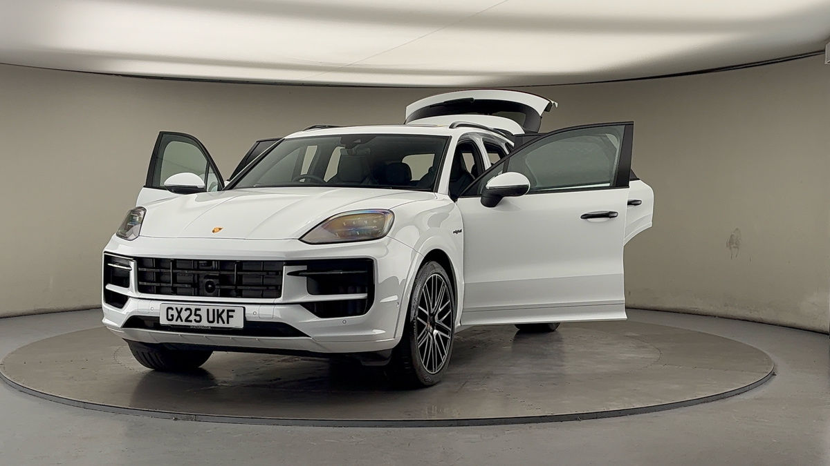 Used Porsche Cayenne 2025 for sale - 76583104: Photo 55
