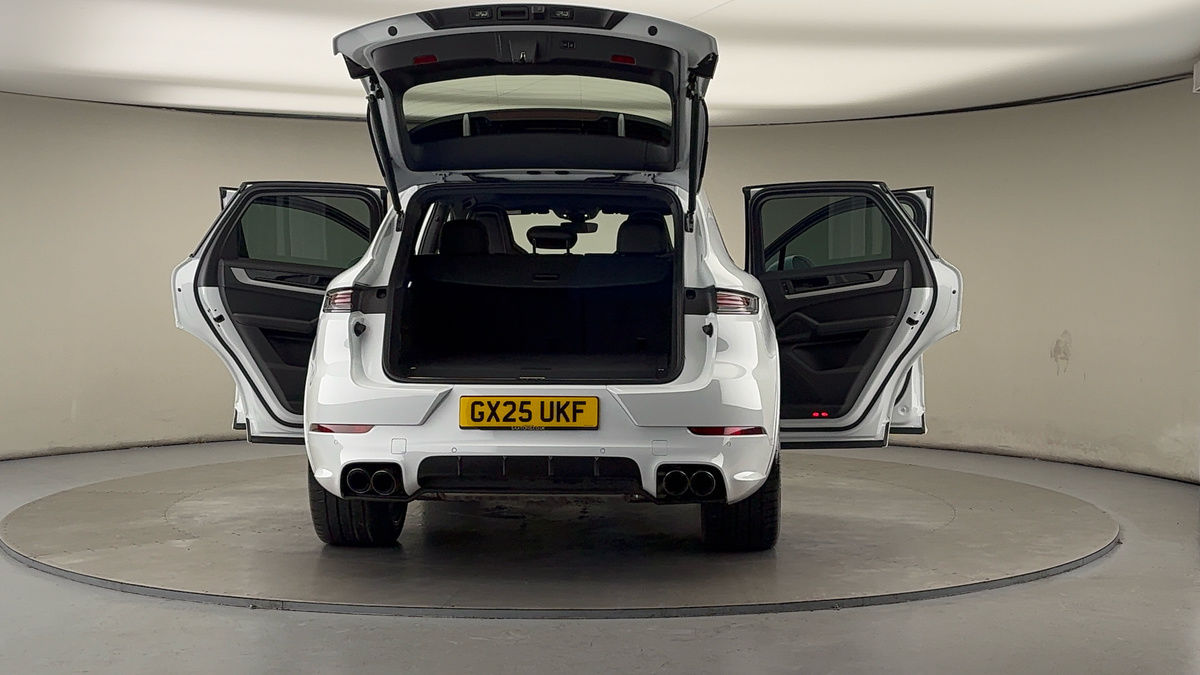 Used Porsche Cayenne 2025 for sale - 76583104: Photo 65