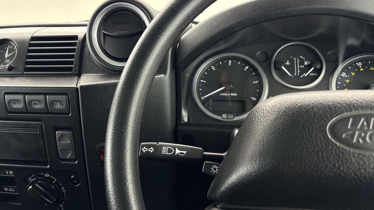 Used Land Rover Defender 110 2015 for sale - 77584256: Photo 13