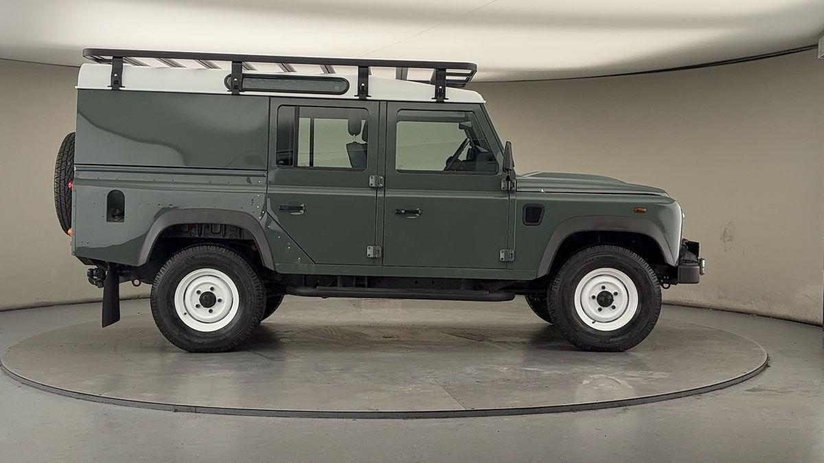 Used Land Rover Defender 110 2015 for sale - 77584256: Photo 16