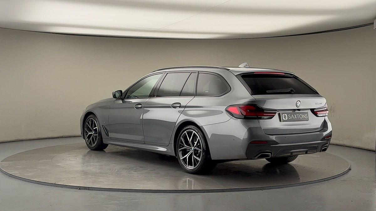 Used BMW 5 Series 2022 for sale - 76884649: Photo 2