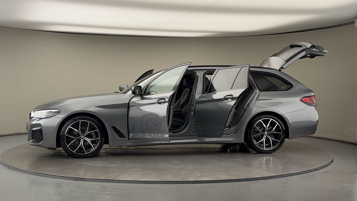 Used BMW 5 Series 2022 for sale - 76884649: Photo 48