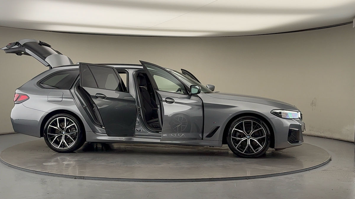 Used BMW 5 Series 2022 for sale - 76884649: Photo 56