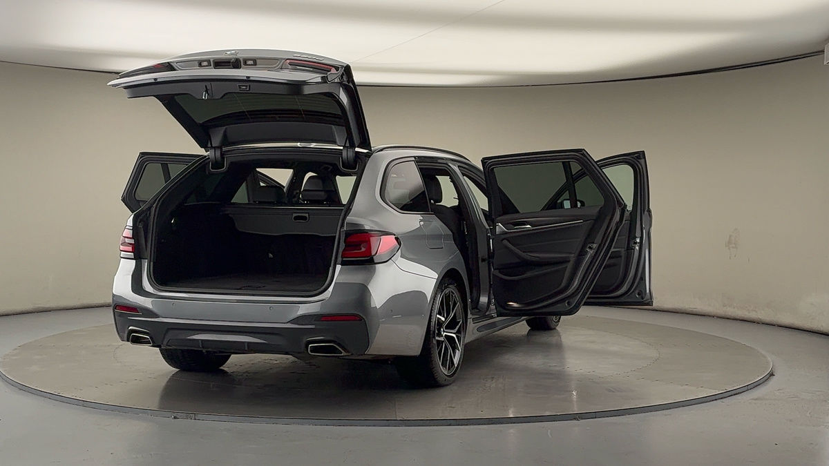 Used BMW 5 Series 2022 for sale - 76884649: Photo 60