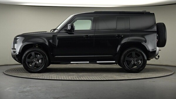 Used Land Rover Defender 110 2023 for sale - 74765997: Photo 10