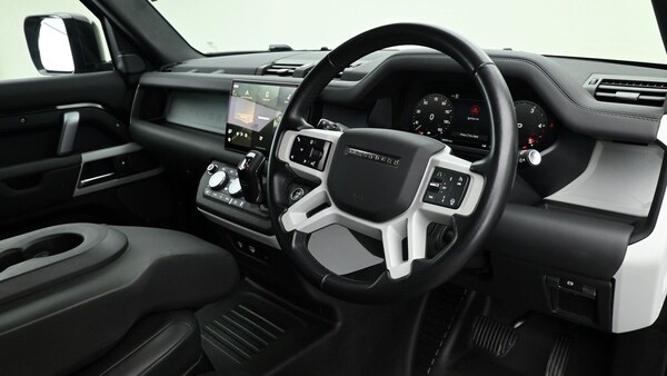Used Land Rover Defender 110 2023 for sale - 74765997: Photo 2