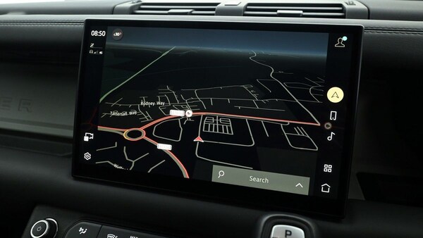 Used Land Rover Defender 110 2023 for sale - 74765997: Photo 5