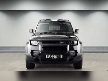 Used Land Rover Defender 110 2023 for sale - 78345362: Photo