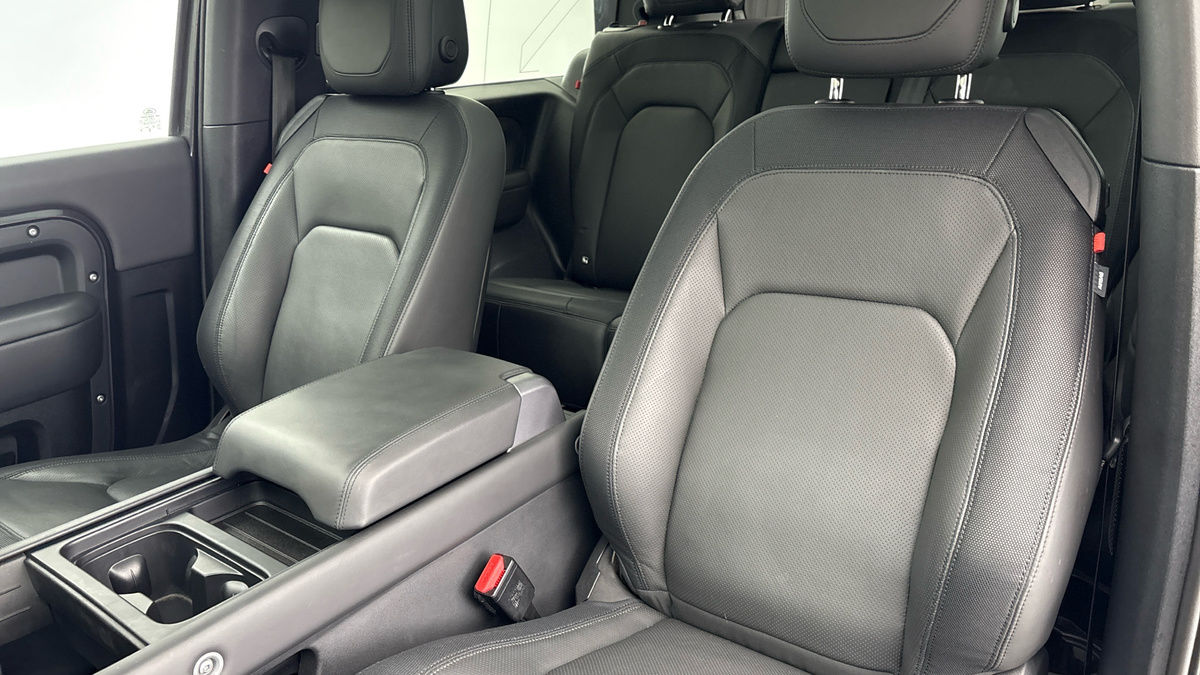 Used Land Rover Defender 2023 for sale - 76455048: Photo 13