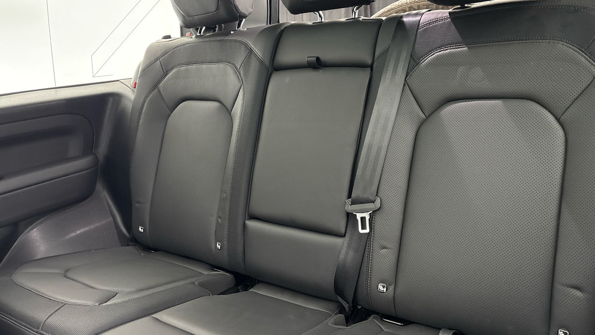 Used Land Rover Defender 2023 for sale - 76455048: Photo 14