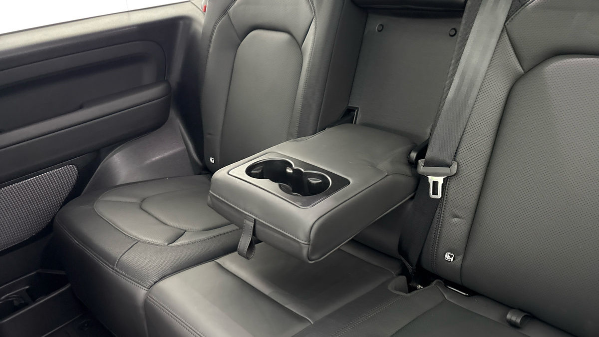 Used Land Rover Defender 2023 for sale - 76455048: Photo 15