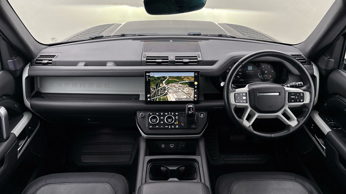 Used Land Rover Defender 2023 for sale - 76455048: Photo 18