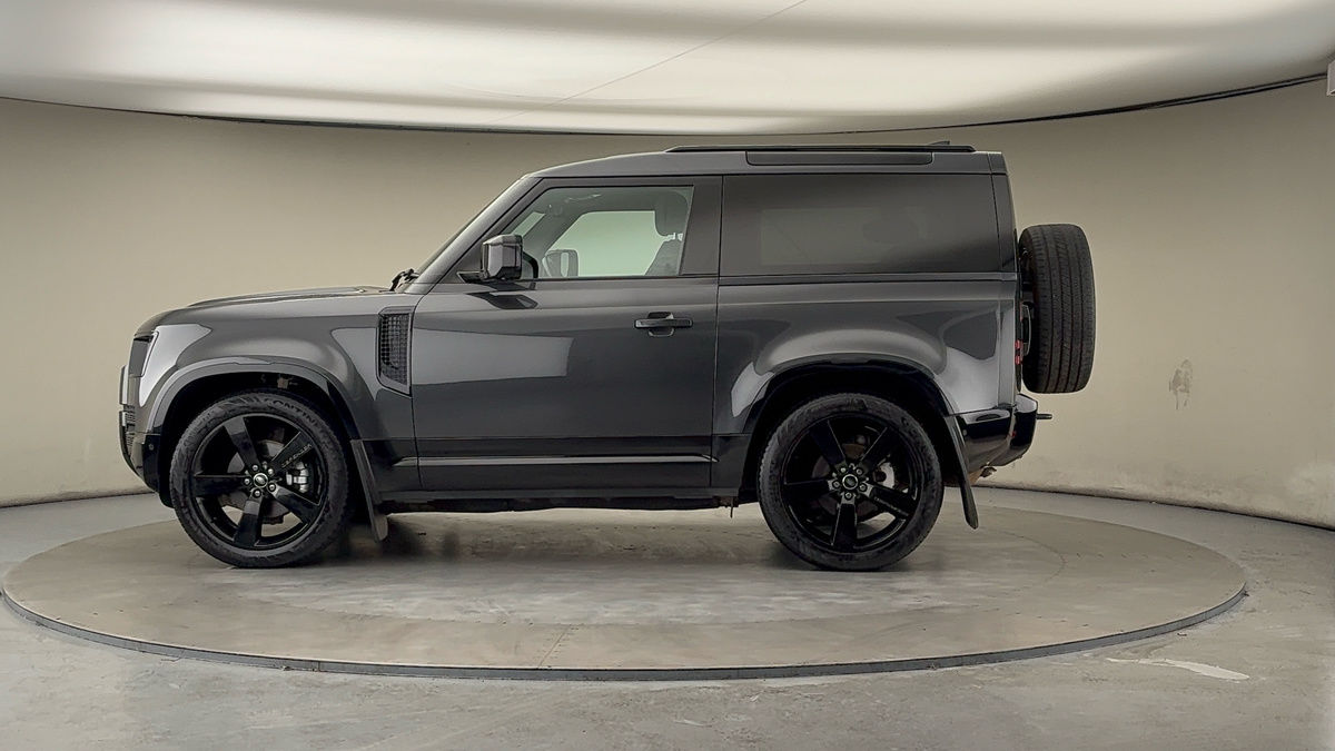 Used Land Rover Defender 2023 for sale - 76455048: Photo 21