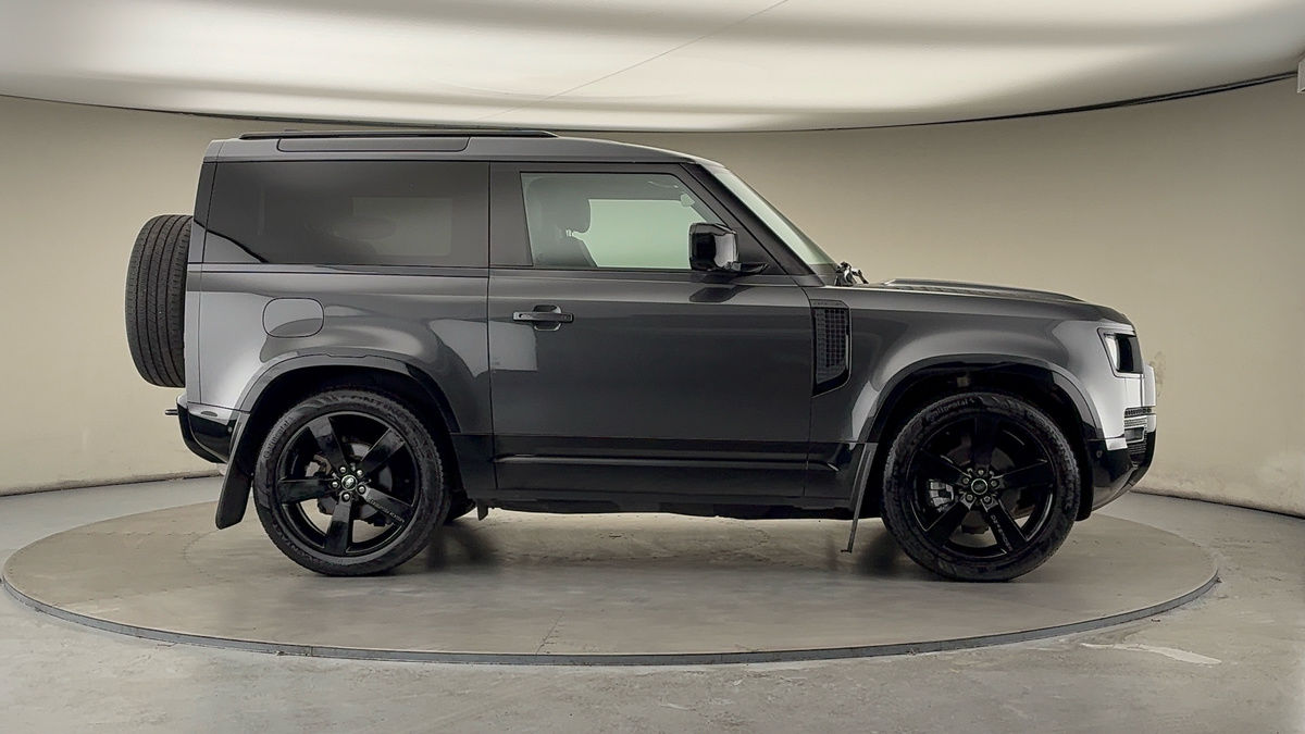 Used Land Rover Defender 2023 for sale - 76455048: Photo 22