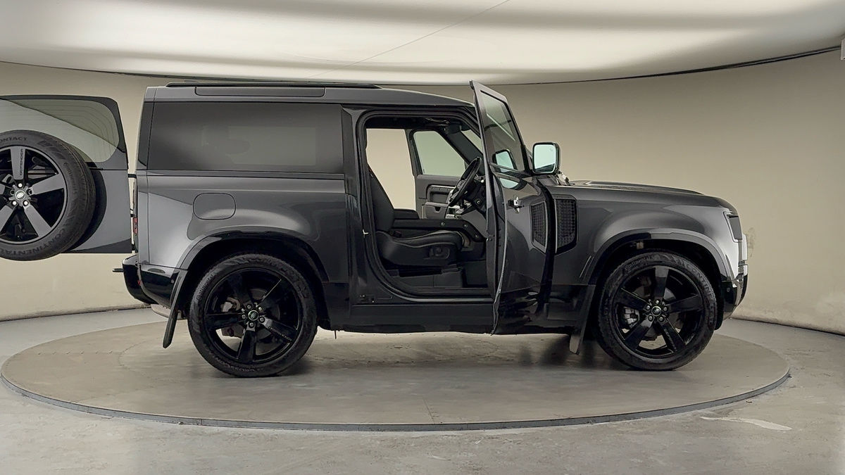 Used Land Rover Defender 2023 for sale - 76455048: Photo 63