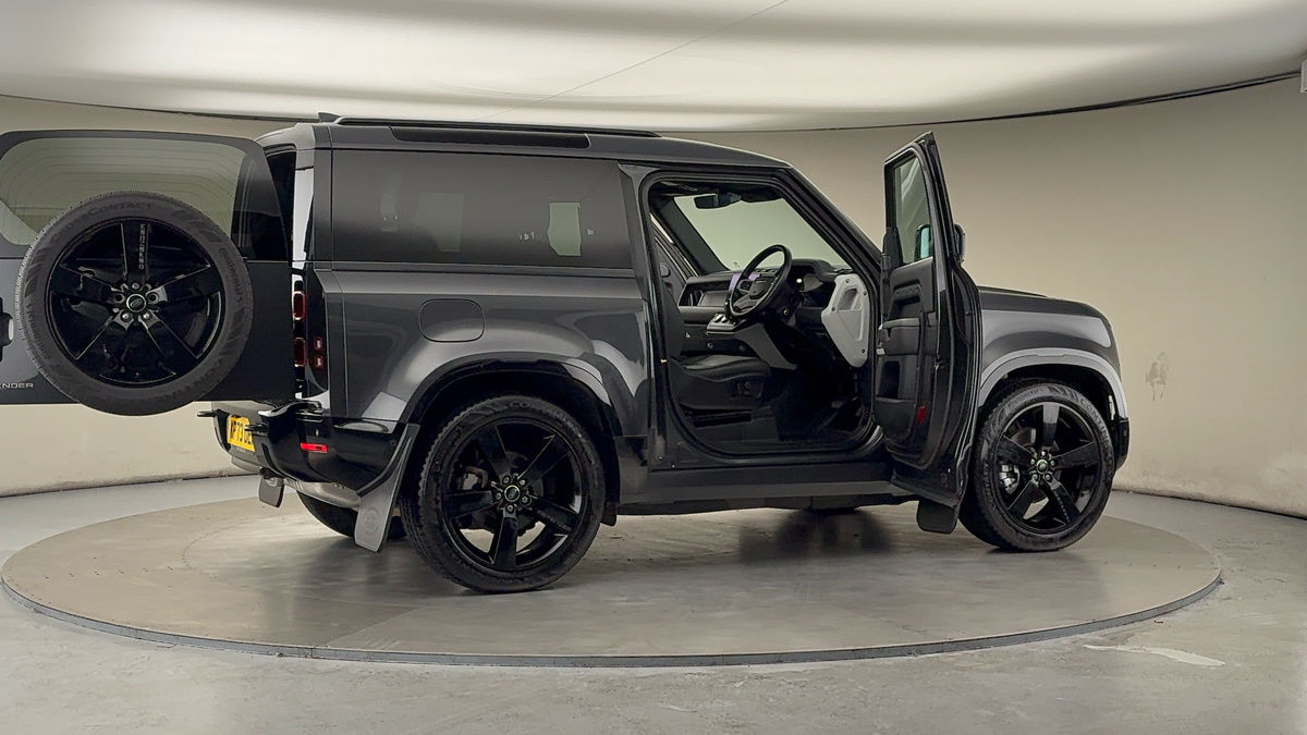 Used Land Rover Defender 2023 for sale - 76455048: Photo 64