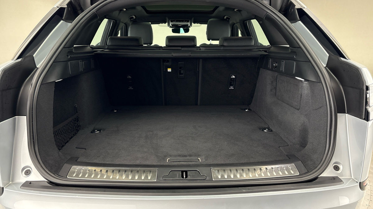 Used Land Rover Range Rover Velar 2024 for sale - 76357254: Photo 11
