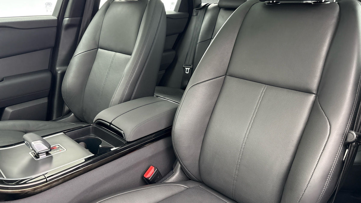 Used Land Rover Range Rover Velar 2024 for sale - 76357254: Photo 7