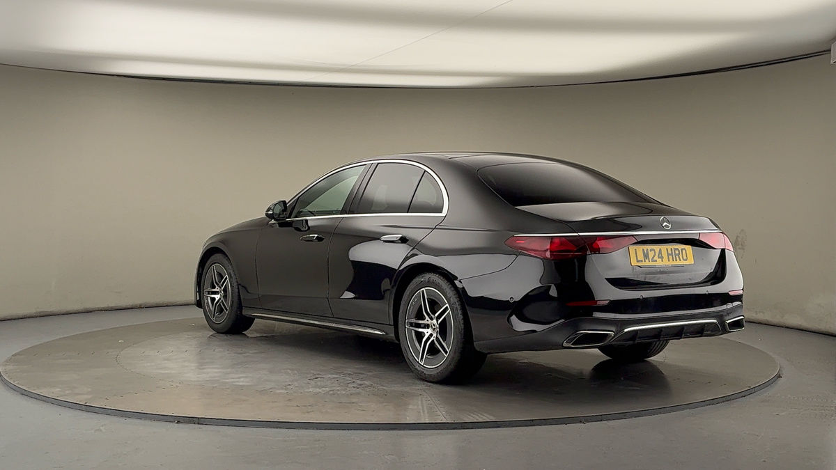 Used Mercedes-Benz E Class 2024 for sale - 76655669: Photo 2