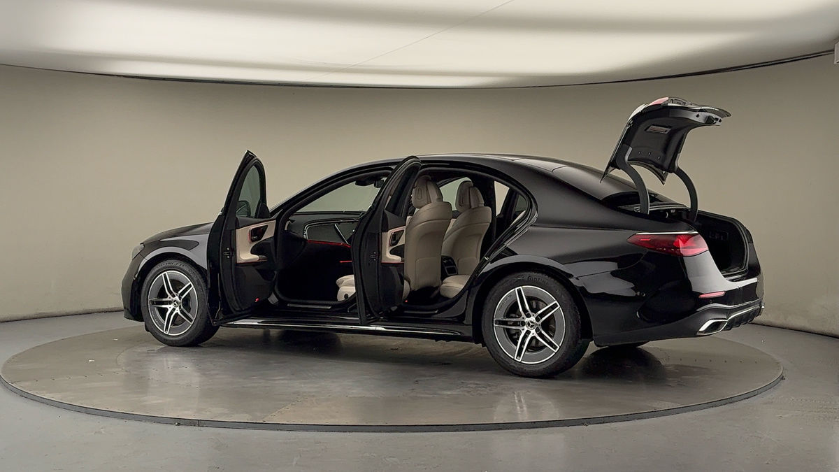 Used Mercedes-Benz E Class 2024 for sale - 76655669: Photo 45