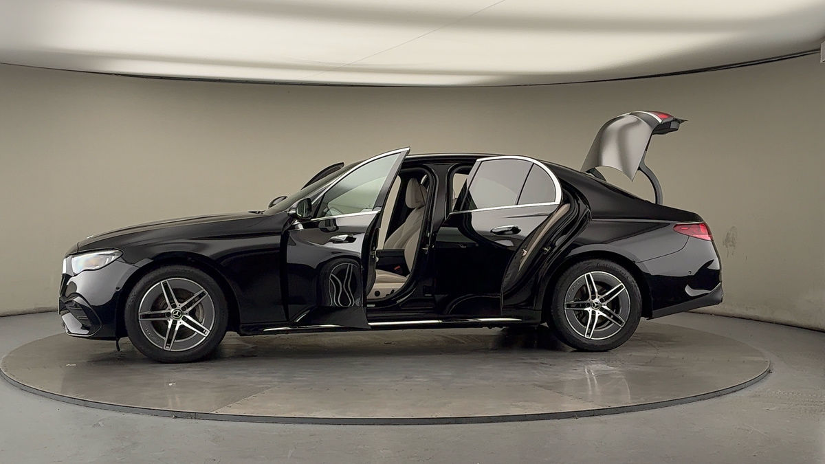 Used Mercedes-Benz E Class 2024 for sale - 76655669: Photo 47