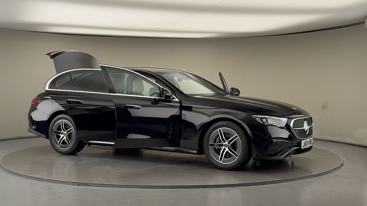 Used Mercedes-Benz E Class 2024 for sale - 76655669: Photo 54