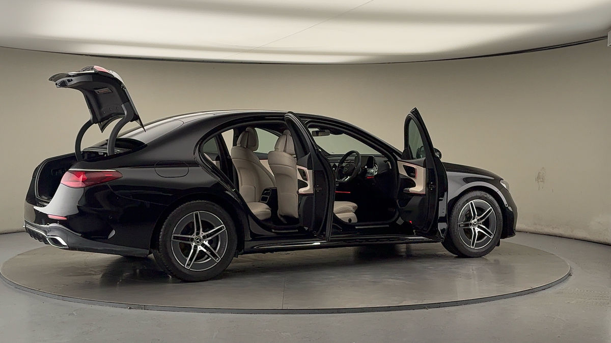 Used Mercedes-Benz E Class 2024 for sale - 76655669: Photo 57