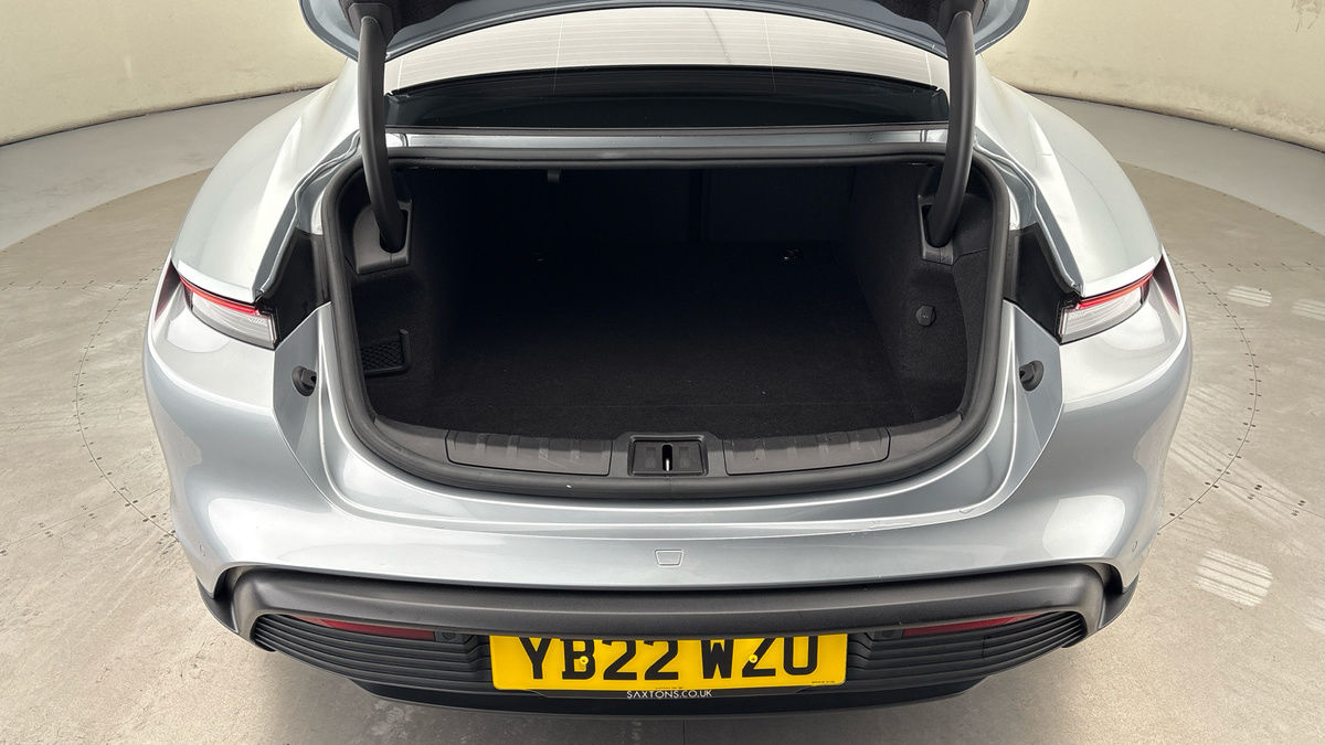 Used Porsche Taycan 2022 for sale - 76821419: Photo 11