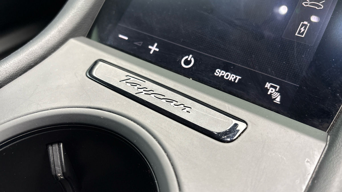 Used Porsche Taycan 2022 for sale - 76821419: Photo 6