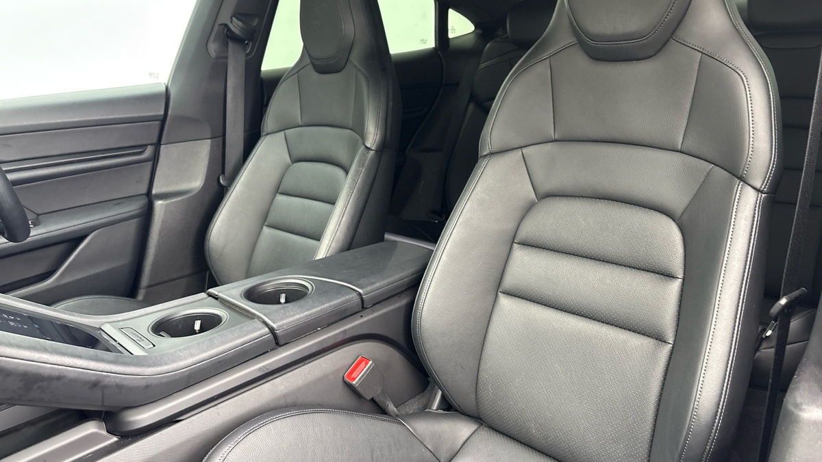 Used Porsche Taycan 2022 for sale - 76821419: Photo 7